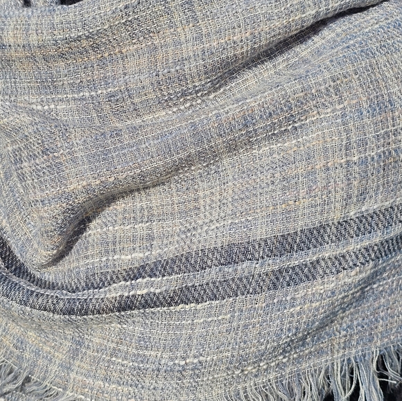 Steve Madden grey weave wrap/ scarf - Picture 4 of 7